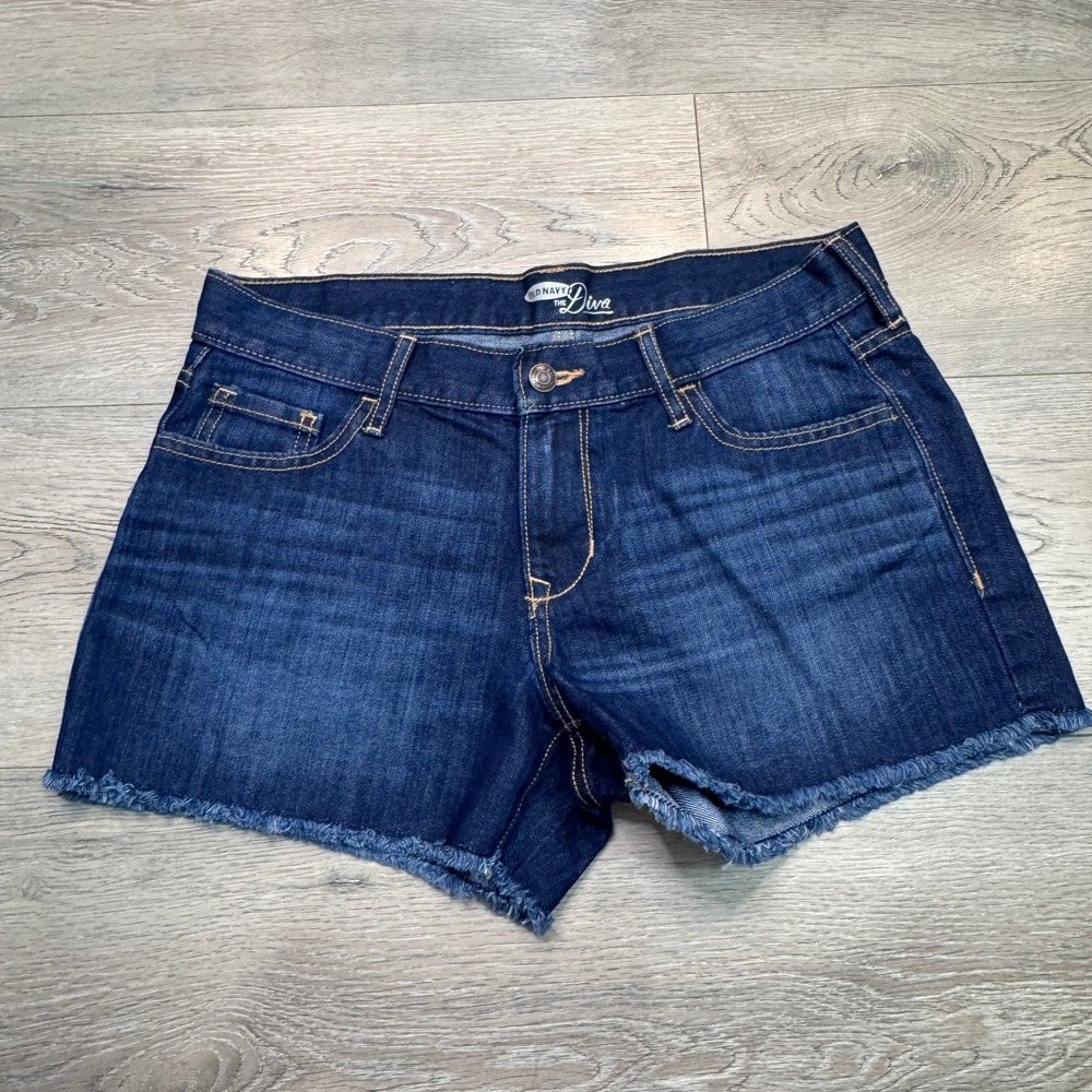 Old Navy The Diva Dark Wash Raw Hem Denim Shorts Cutoff 6 Regular